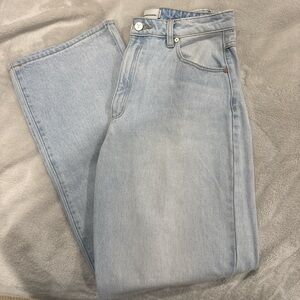 Light Wash Women’s Jeans - Classic Straight Leg